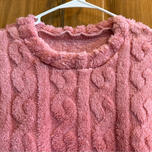 Cozy Pink Robe - Picture 4 of 6